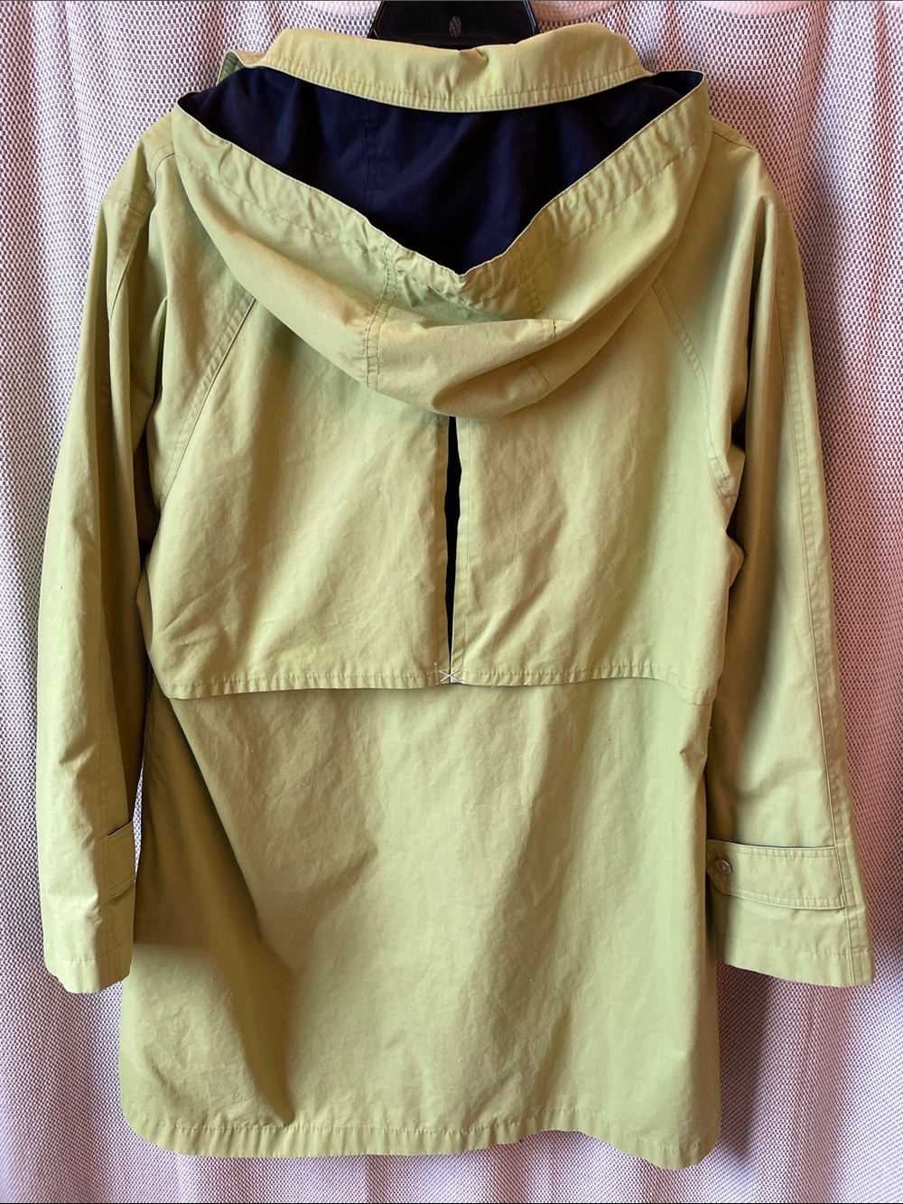 London Fog Lime Green Women's Lightweight Raincoat - Picture 2 of 5